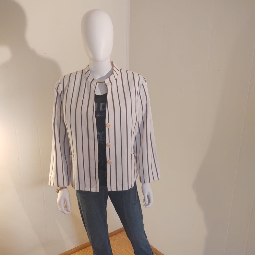 Doncaster Large Lightweight Jacket White/Stripe Detail
